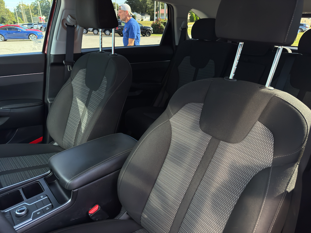 2021 Kia Sorento LX photo 10