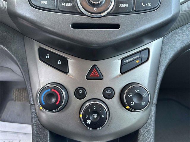 2012 Chevrolet Sonic LT photo 33