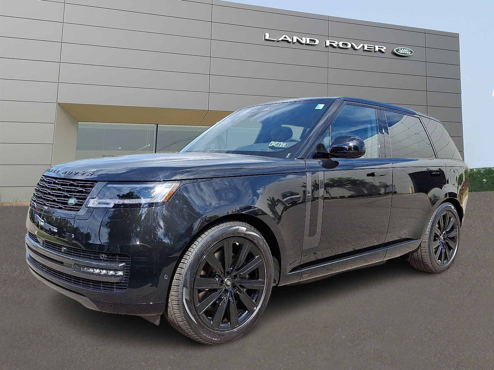 2025 Land Rover Range Rover SE's photo