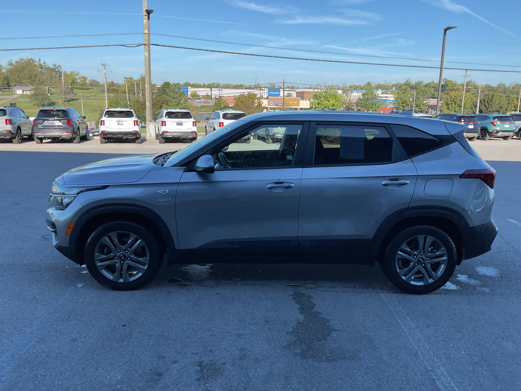 2021 Kia Seltos LX photo 4