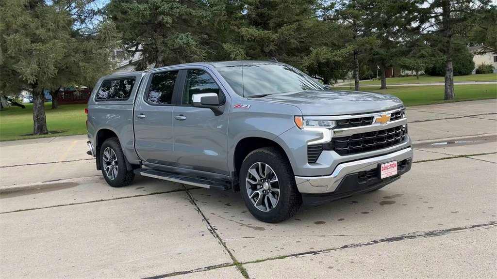 Used 2024 Chevrolet Silverado 1500 LT with VIN 1GCUDDED8RZ147975 for sale in Oslo, Minnesota
