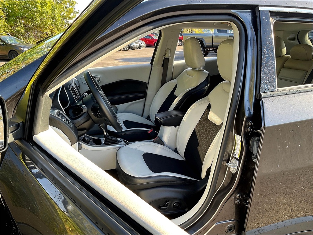 2018 Jeep Compass Latitude photo 9
