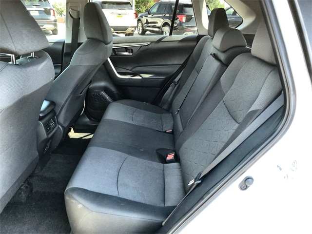 2024 Toyota RAV4 XLE photo 11