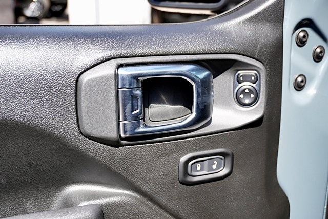 New 2025 Anvil Clear-Coat Exterior Paint Jeep Sport image 29