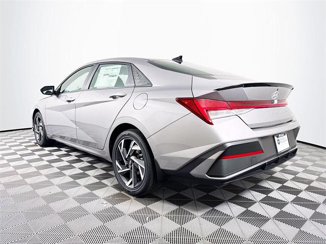 2025 Hyundai Elantra Hybrid SEL Sport photo 4