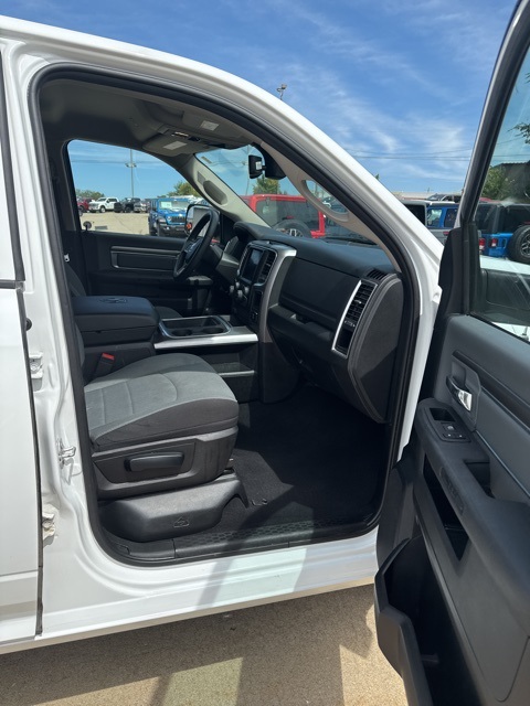 2023 Ram 1500 Classic SLT photo 18