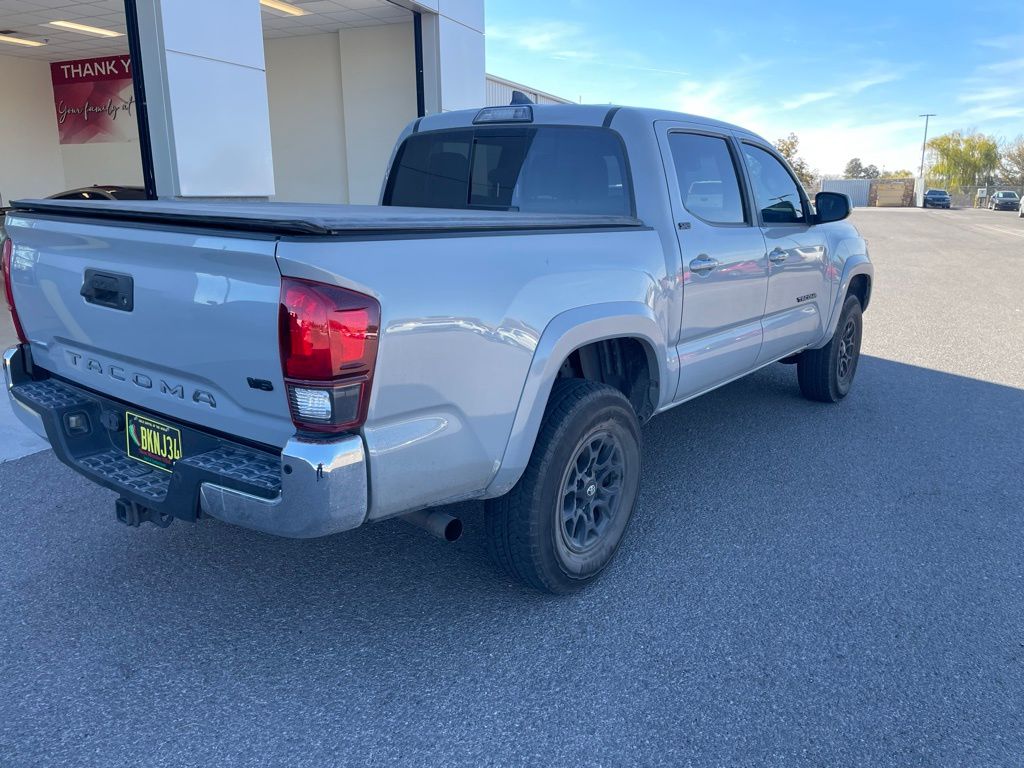 2019 Toyota Tacoma SR5 photo 3