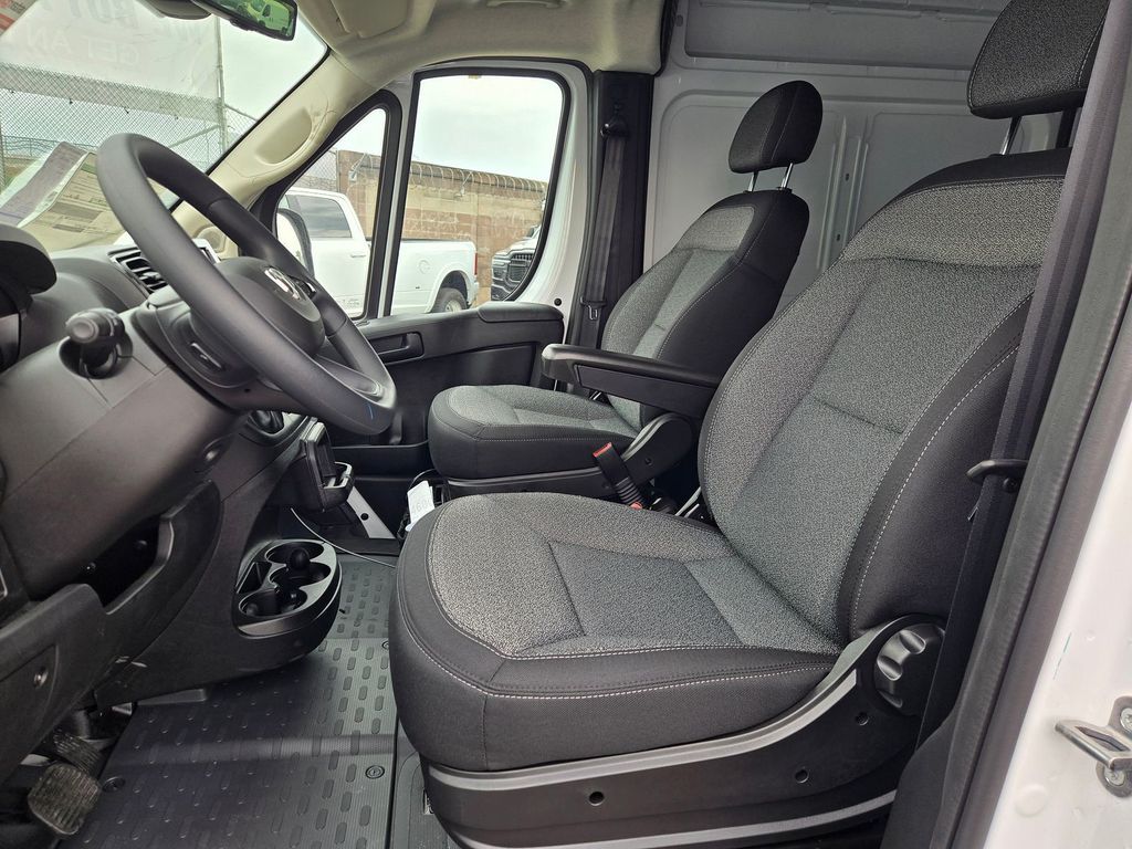 2026 Ram ProMaster 2500 photo 4