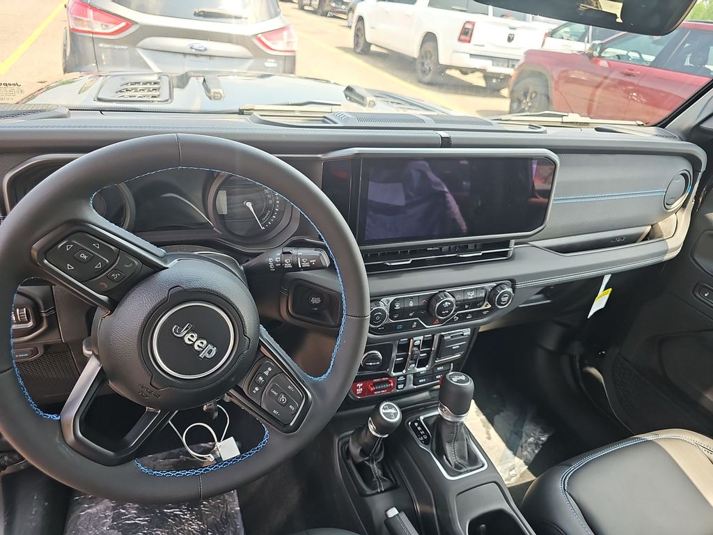 2024 Jeep Wrangler Rubicon 4xe photo 2