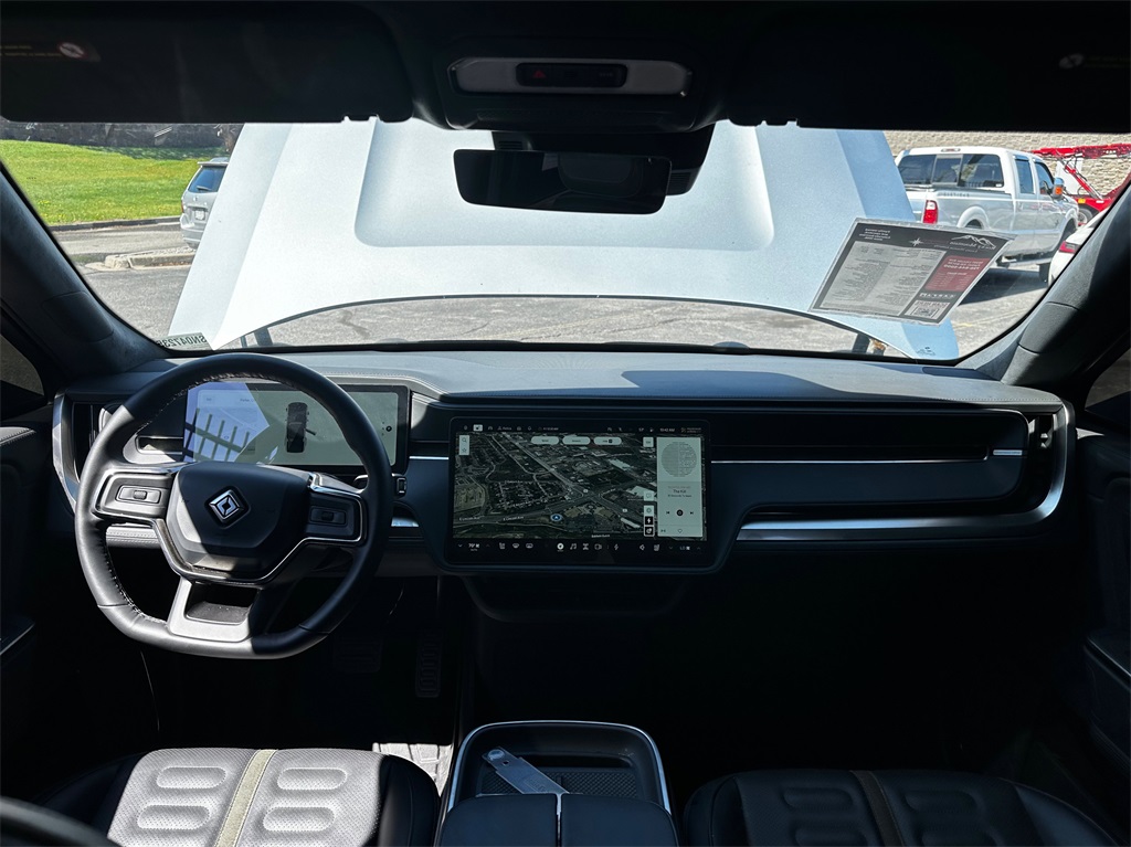 2025 Rivian R1S Adventure photo 14