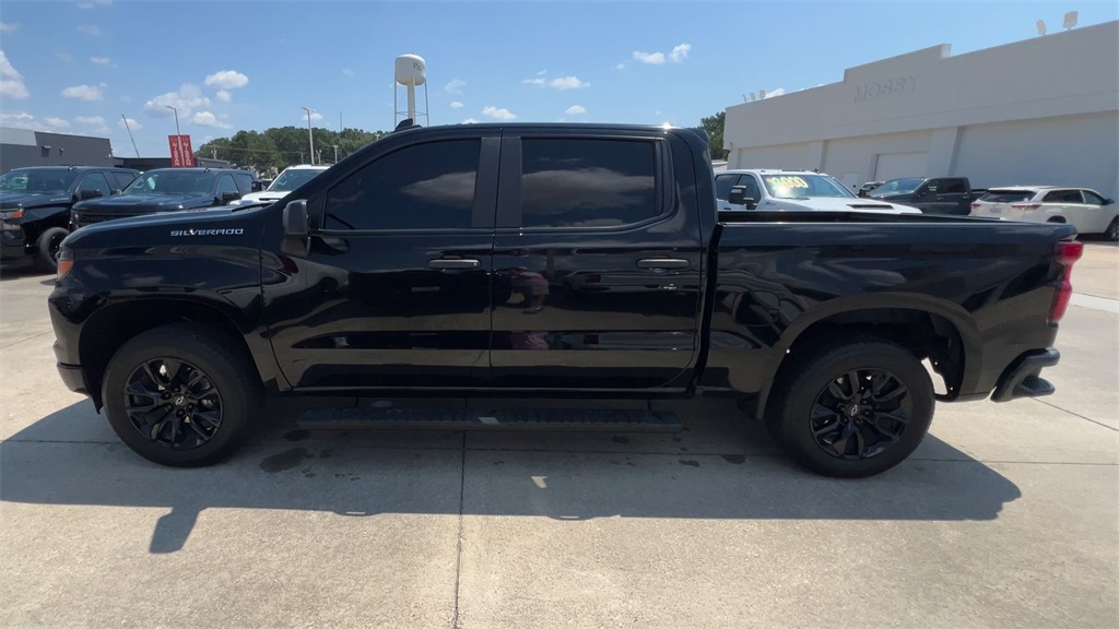 2023 Chevrolet Silverado 1500 Custom photo 5