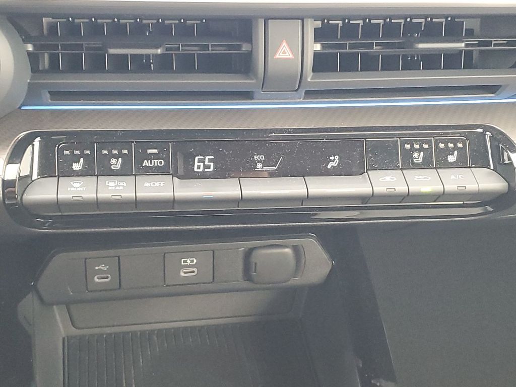 2024 Toyota Prius Limited photo 28