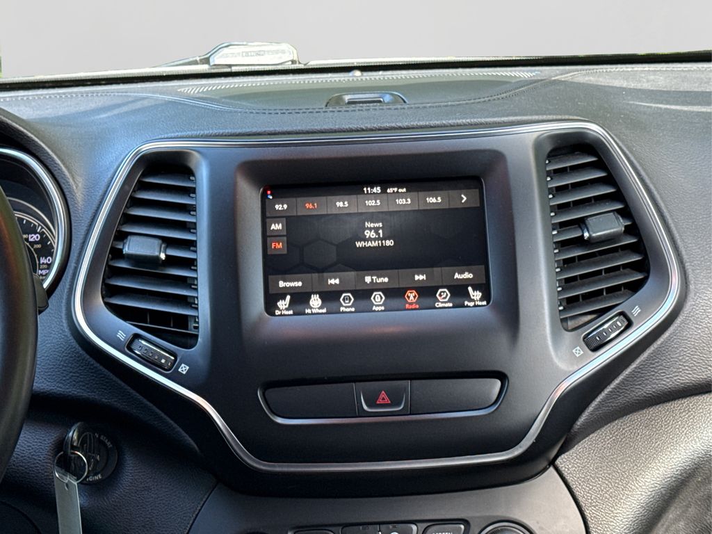 2019 Jeep Cherokee Latitude photo 16