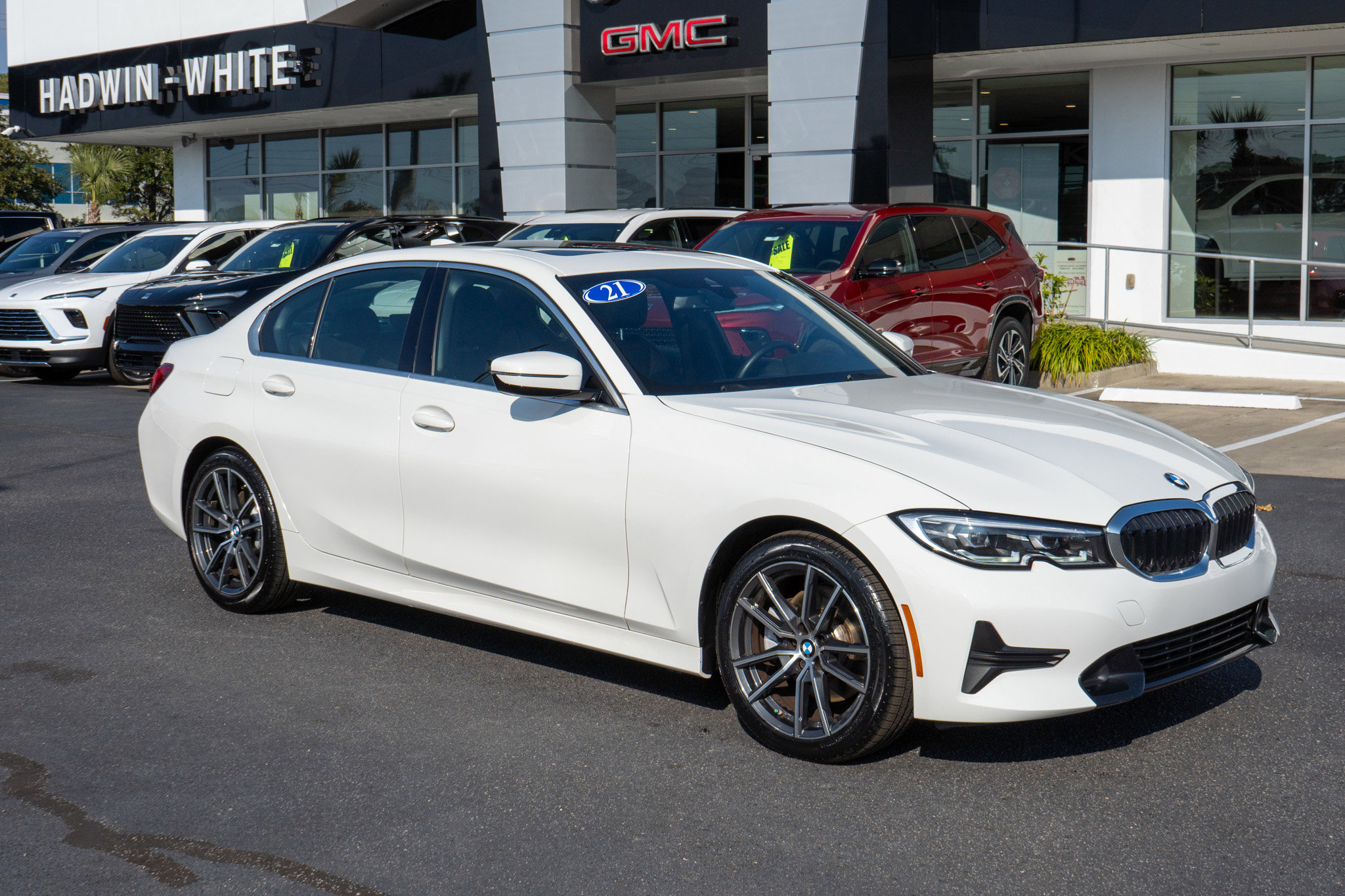 2021 BMW 3 Series 330i's photo