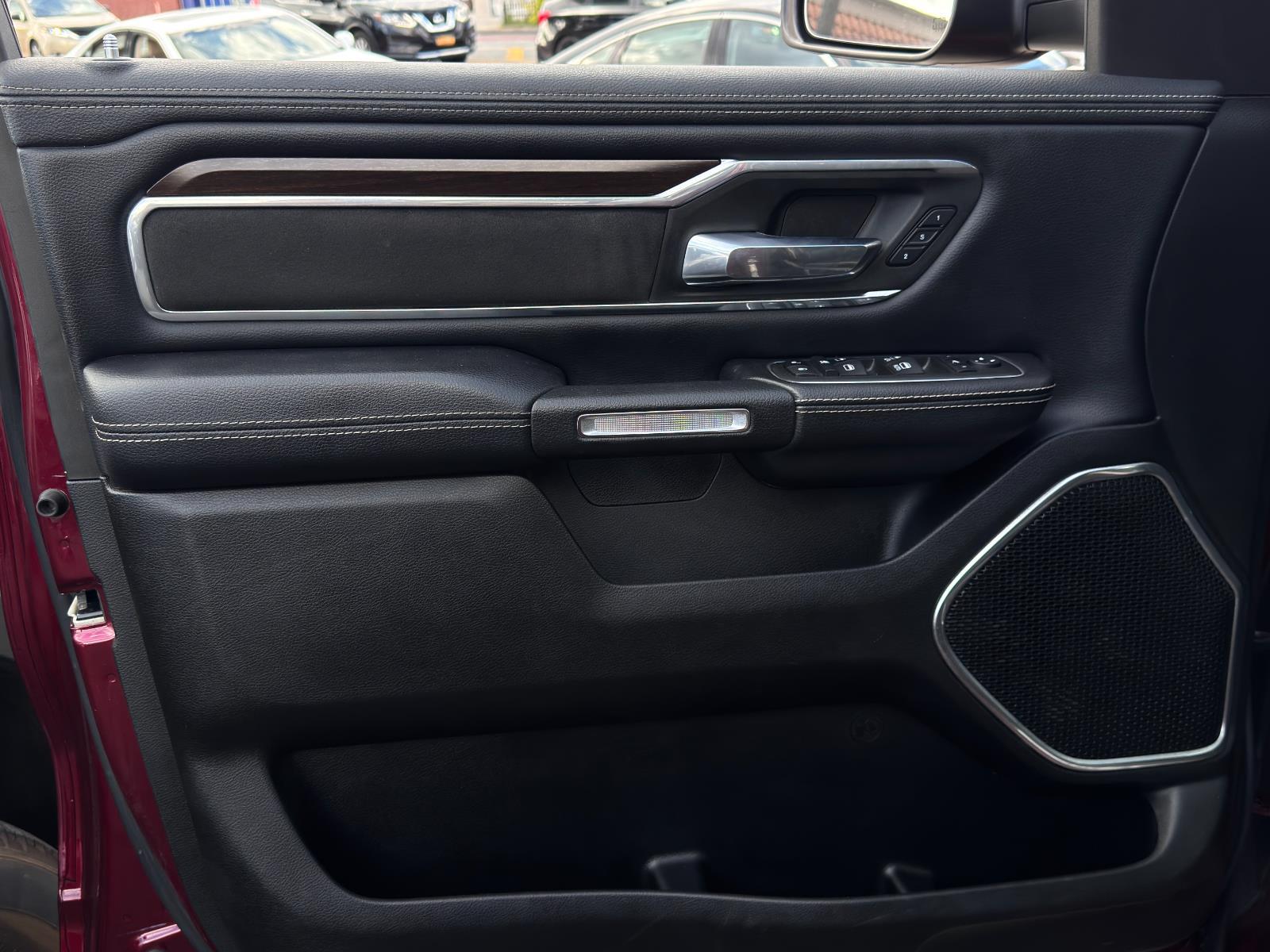 2022 Ram 1500 Laramie photo 14