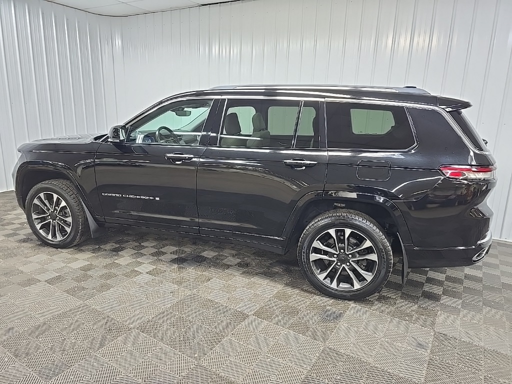 2021 Jeep Grand Cherokee Overland photo 4