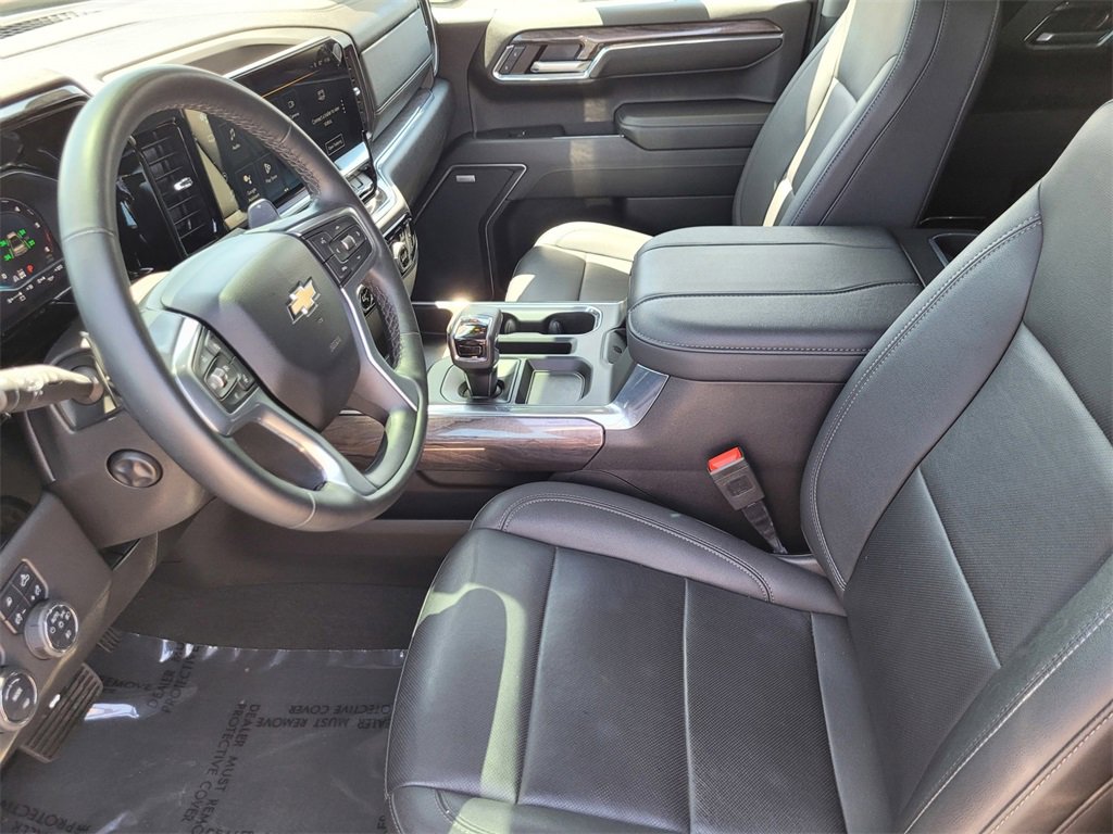 2023 Chevrolet Silverado 1500 LTZ photo 12