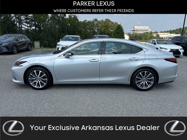 2019 Lexus ES 350's photo