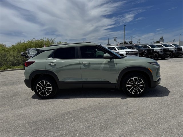 2026 Chevrolet Trailblazer LT photo 3