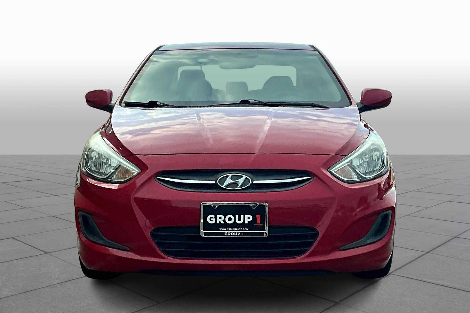 2016 Hyundai Accent SE photo 3