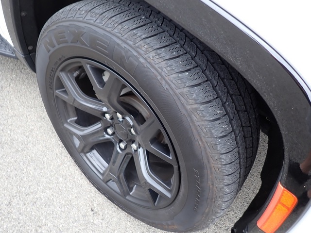 2024 Jeep Wagoneer Series II Carbide photo 10