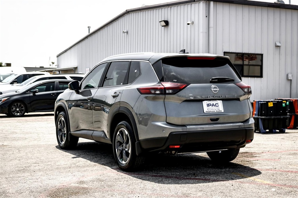2025 Nissan Rogue SV photo 4