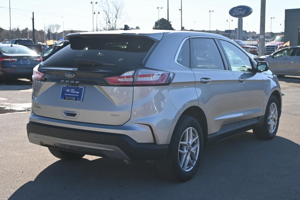 2022 Ford Edge SEL photo 8