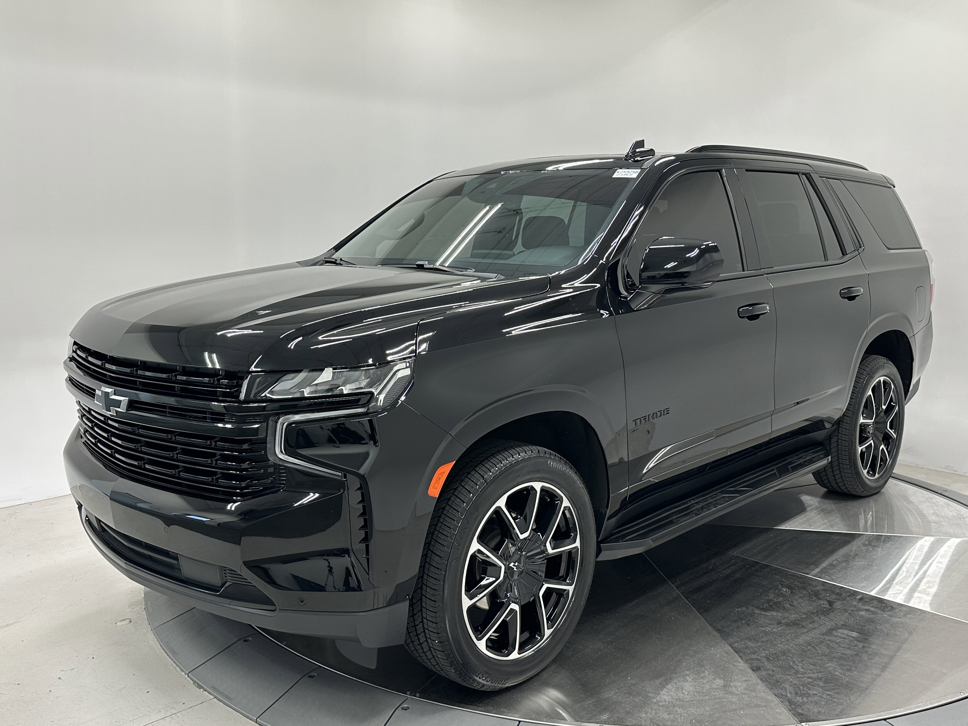 2023 Chevrolet Tahoe RST photo 3