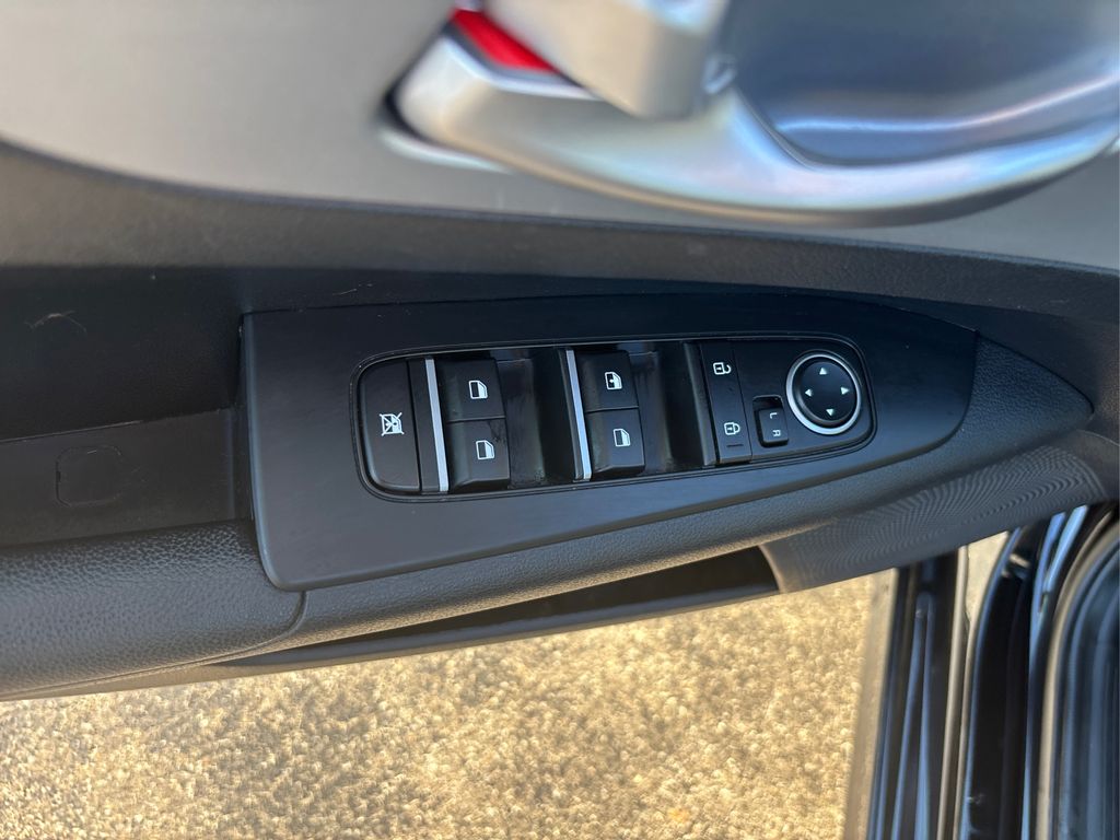 2023 Kia Forte LXS photo 24