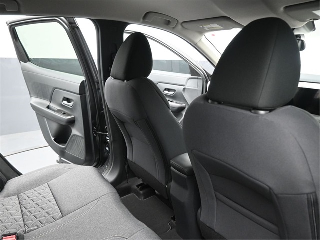 2025 Nissan Kicks SV photo 21