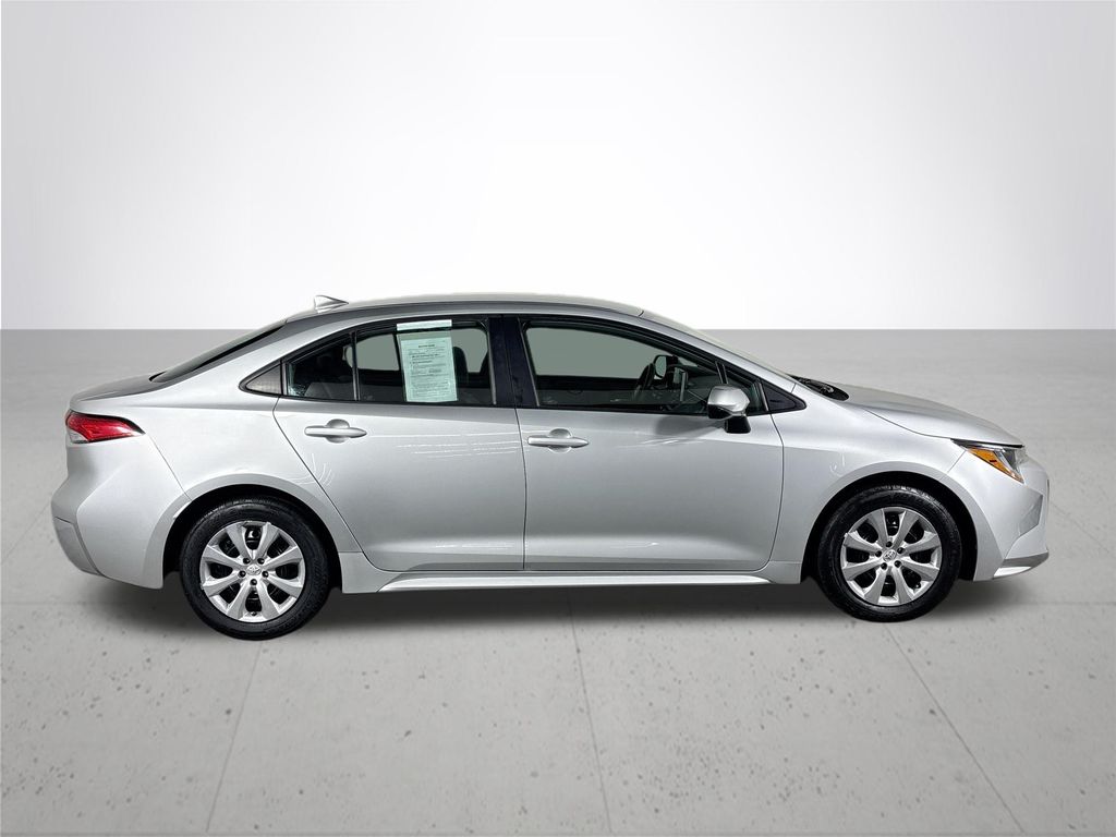 2020 Toyota Corolla LE photo 5