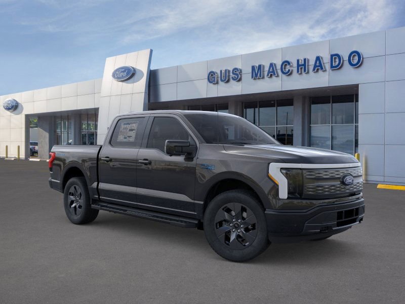 2025 Ford F-150 Lightning Lariat photo 7