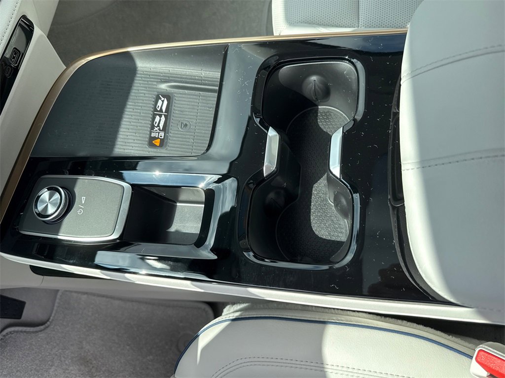 2026 Buick Enclave Avenir photo 25