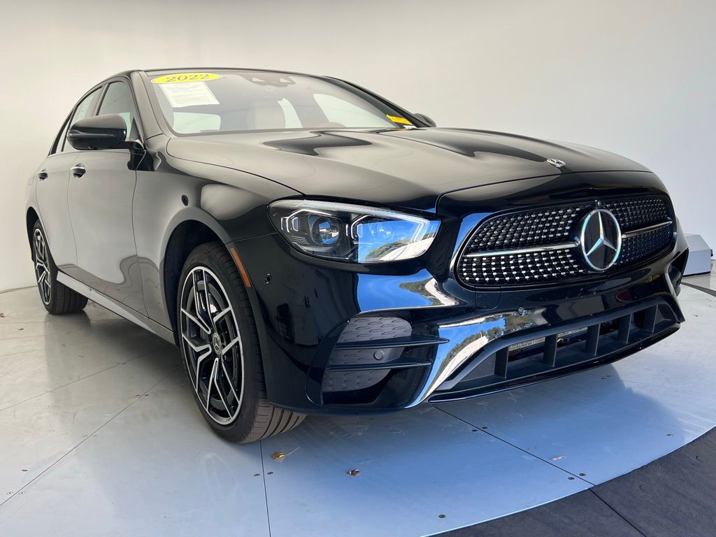 2022 Mercedes Benz E 450 4MATIC photo 2