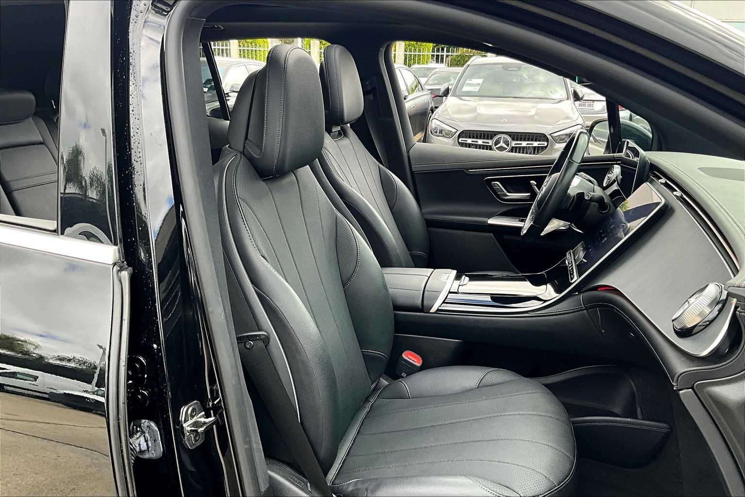 2023 Mercedes Benz EQE SUV 350 photo 7