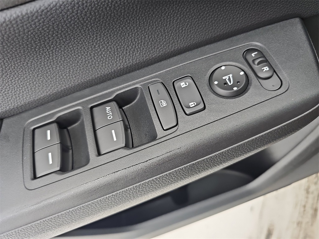 2026 Honda CR-V LX photo 27