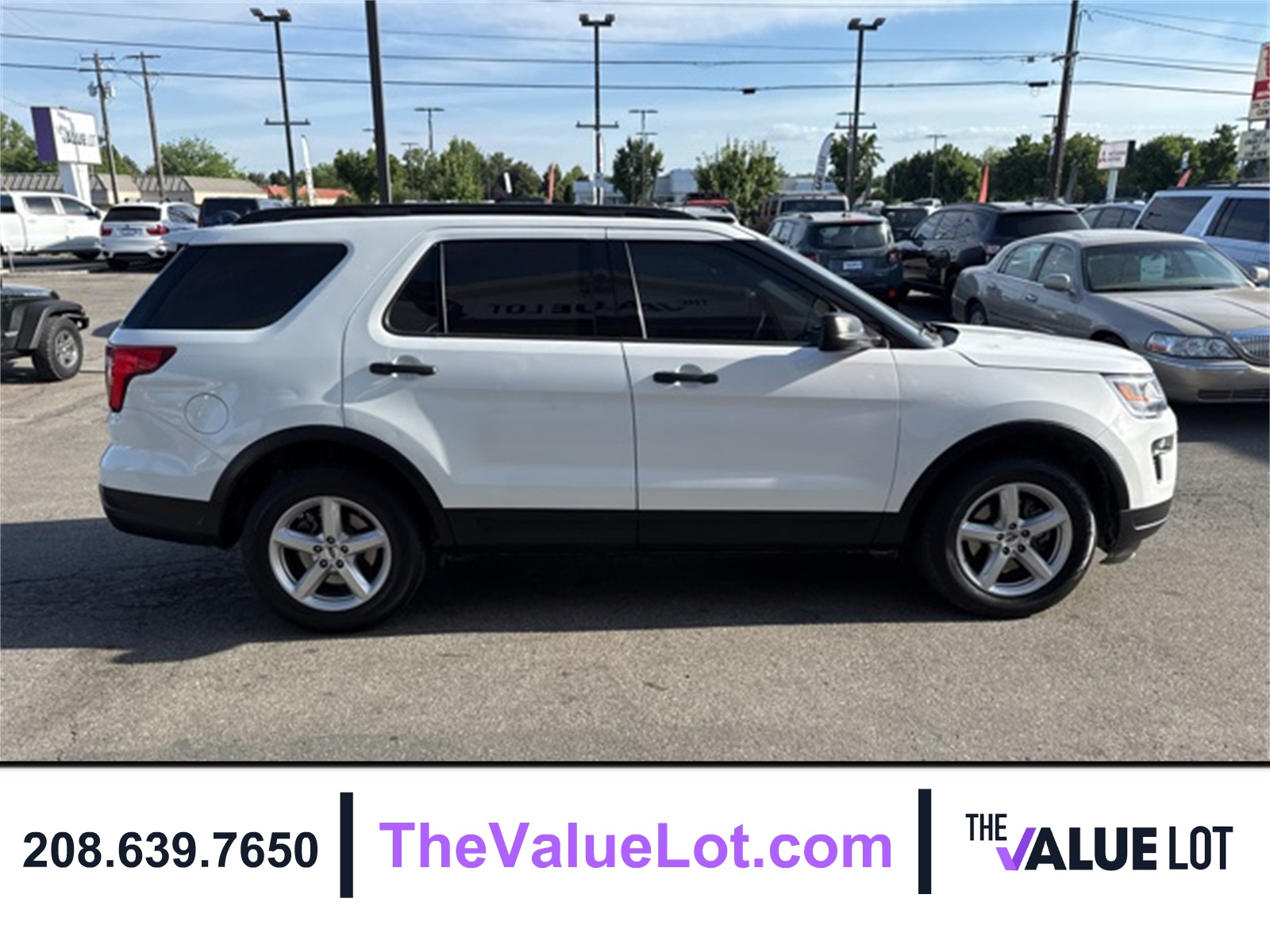 2018 Ford Explorer Base photo 3