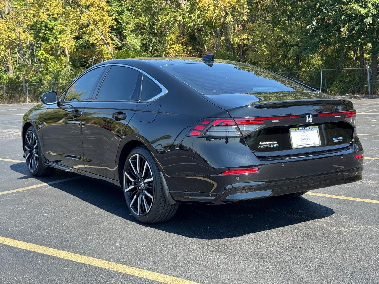 2025 Honda Accord Hybrid Touring photo 4