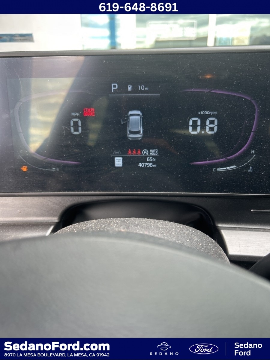 2024 Kia Sportage EX's photo