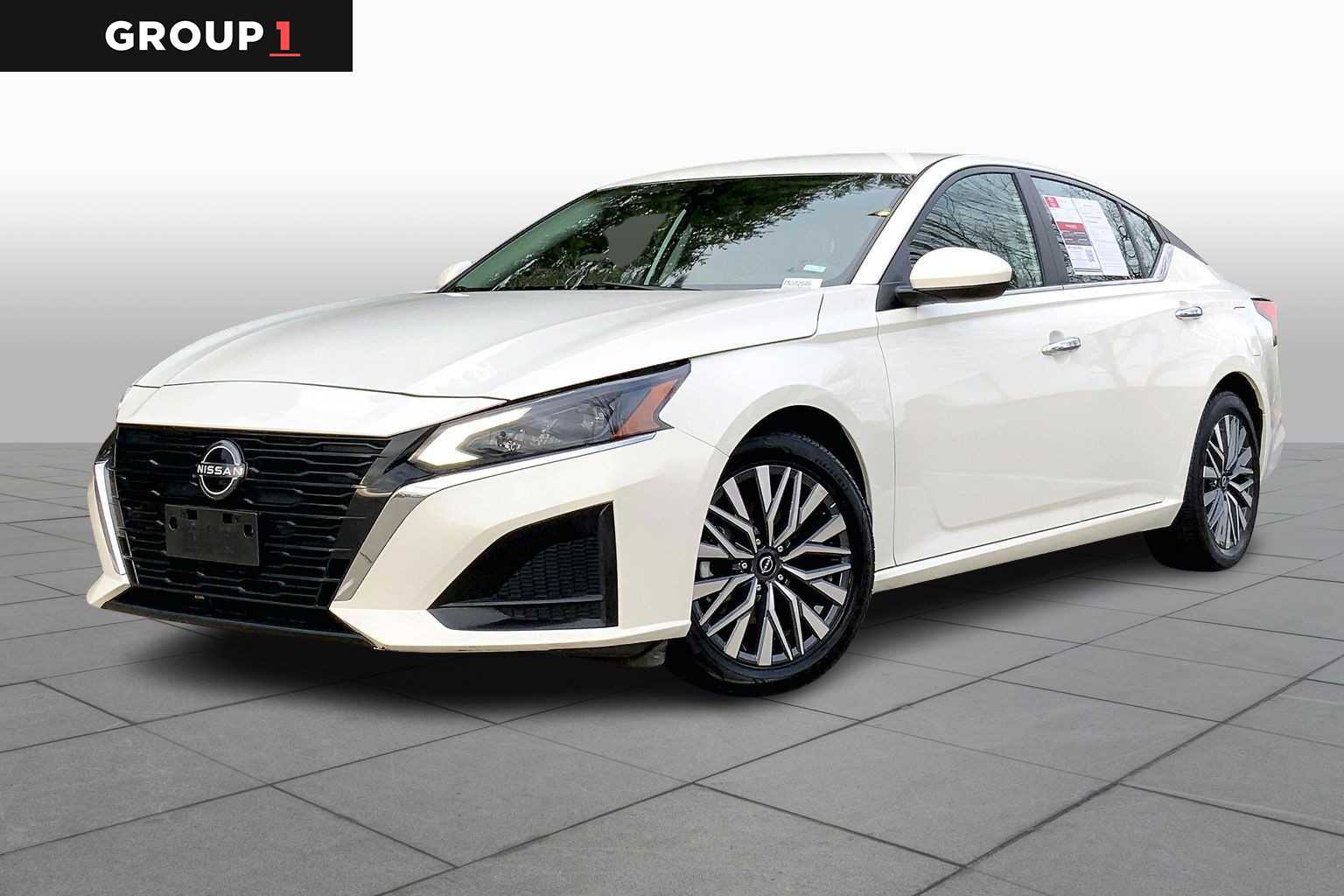 2023 Nissan Altima SV's photo