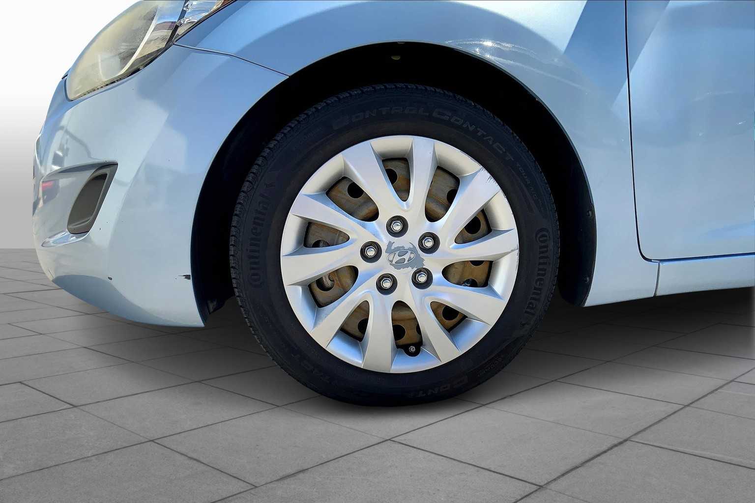 2013 Hyundai Elantra GLS photo 9