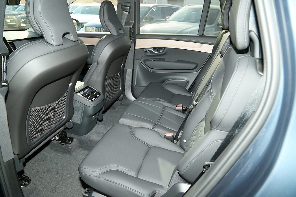 2026 VOLVO XC90 - Image 19