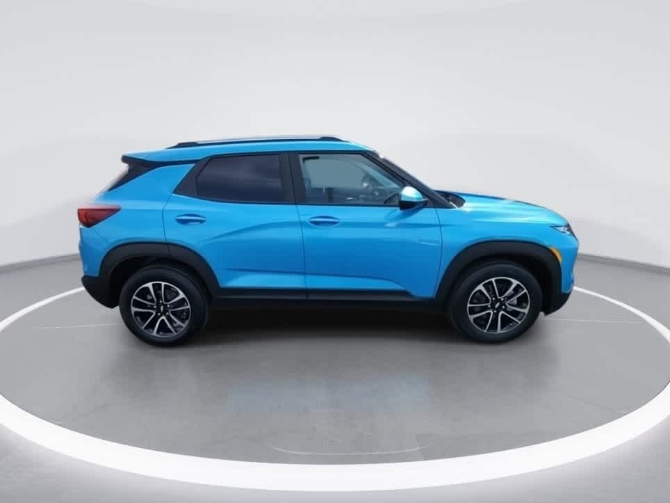 2025 Chevrolet Trailblazer LT photo 9