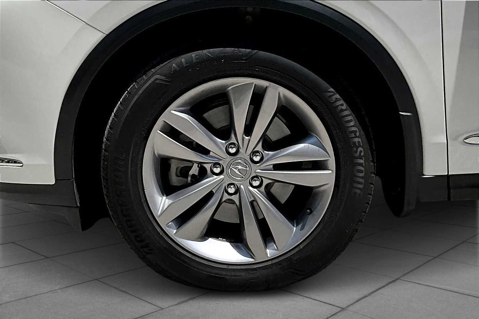 2023 Acura MDX SH-AWD photo 10