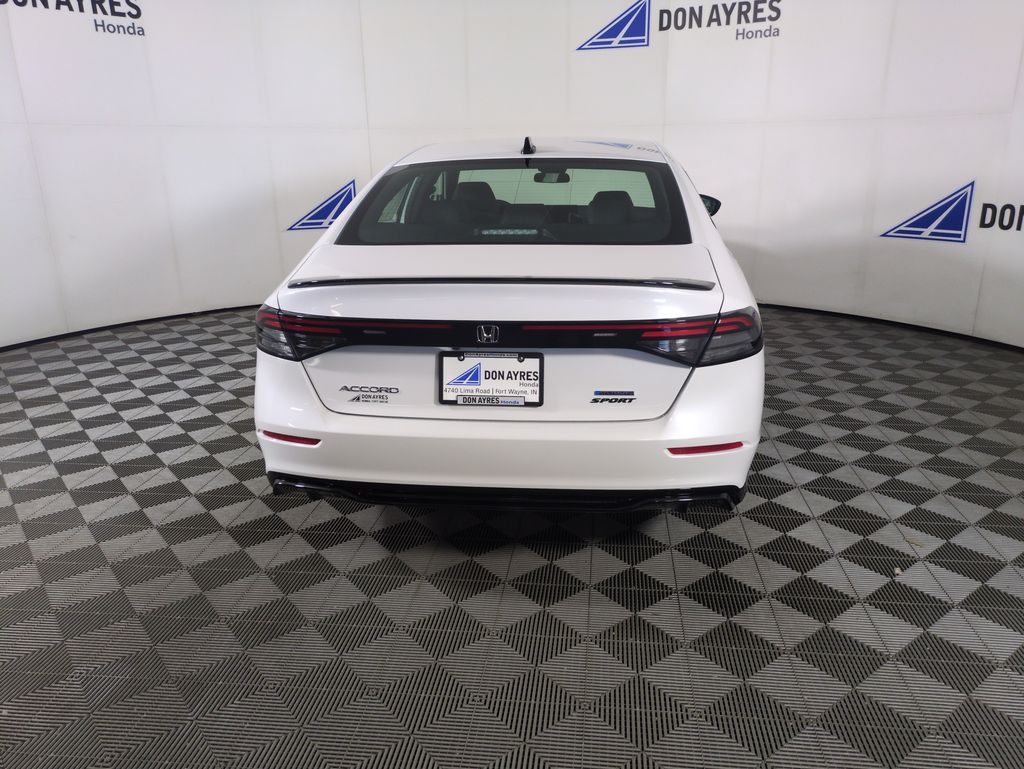 2025 Honda Accord Hybrid Sport-L photo 4