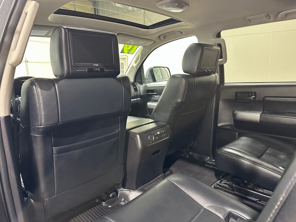 2019 Toyota Sequoia SR5 photo 29