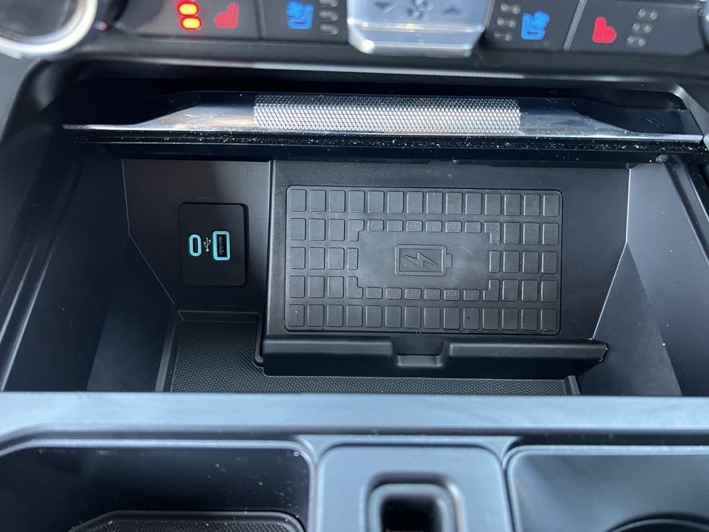 2022 Ford F-150 Lariat photo 25