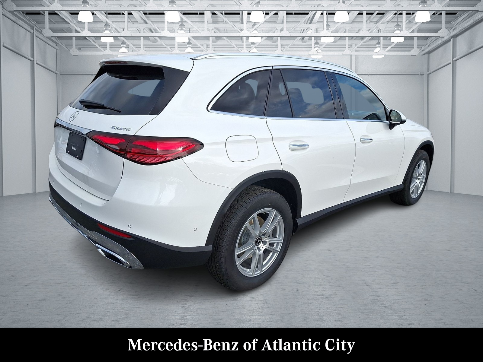 2026 Mercedes Benz GLC 300 4MATIC photo 3