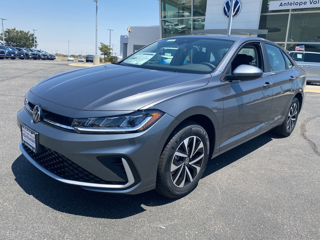 2025 Volkswagen Jetta 1.5T S photo 2