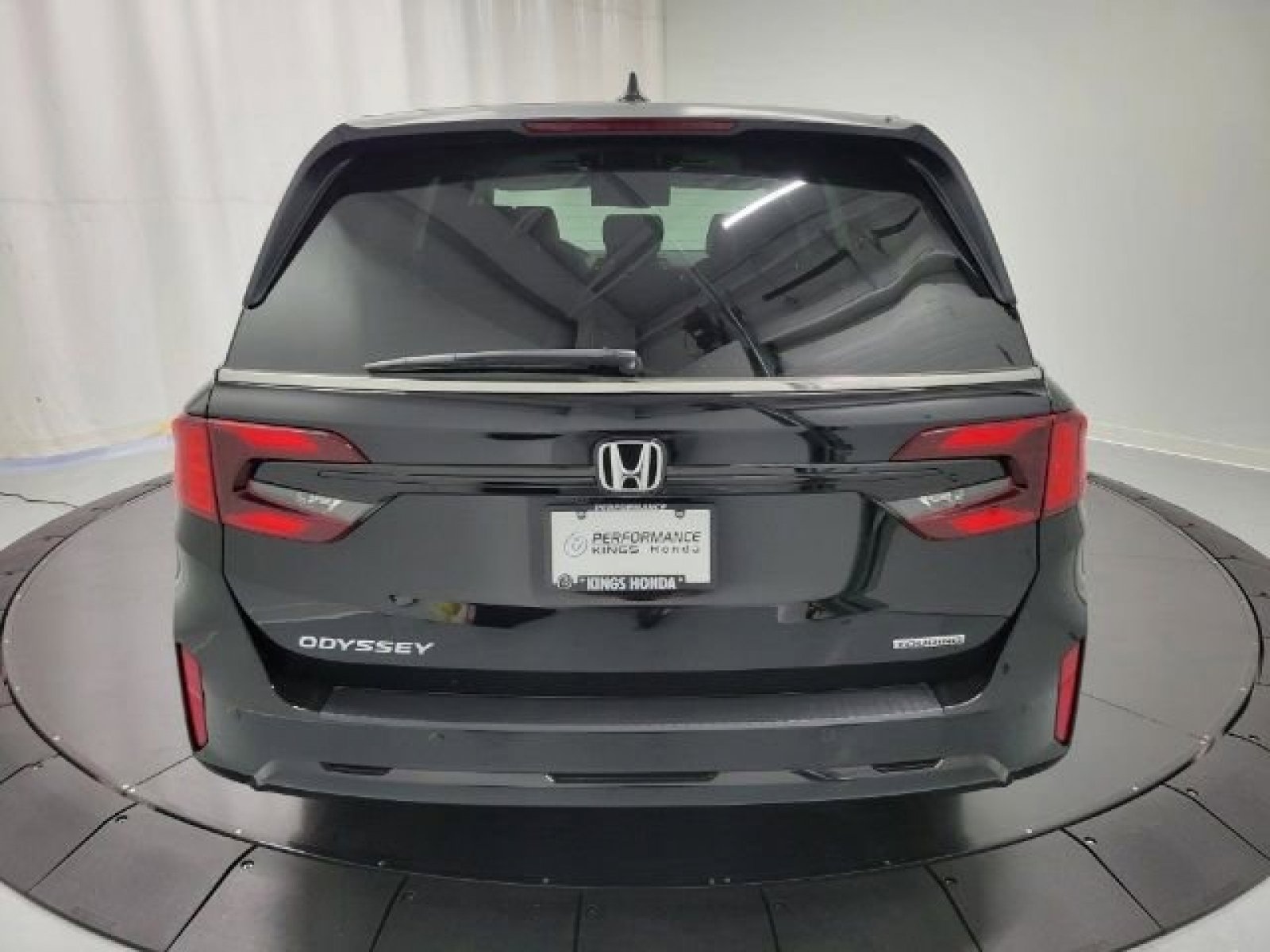 2026 Honda Odyssey Touring photo 25